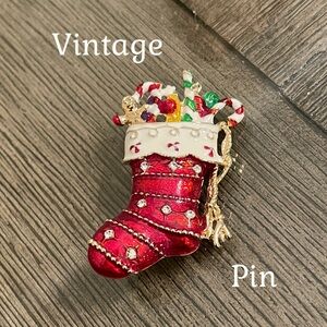 Vintage-style Christmas Stocking Brooch Pin- Festive Accessory